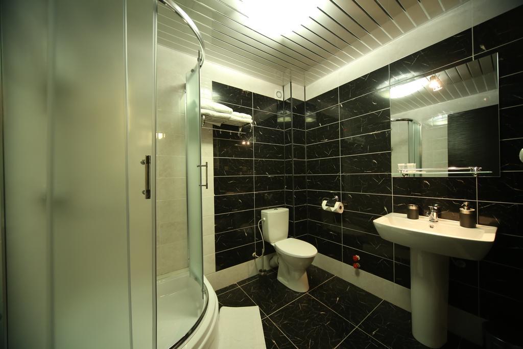 Continental Hotel Kutaisi Room photo