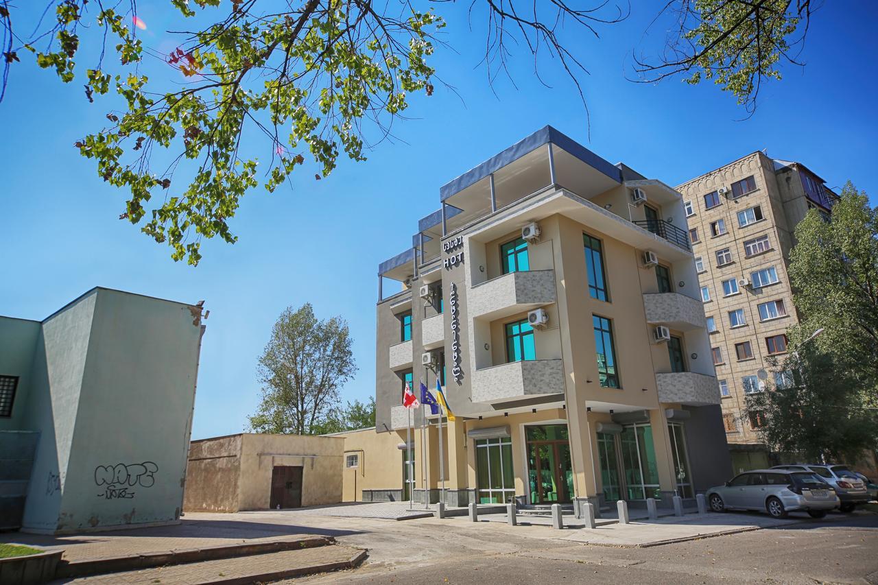 Continental Hotel Kutaisi Exterior photo