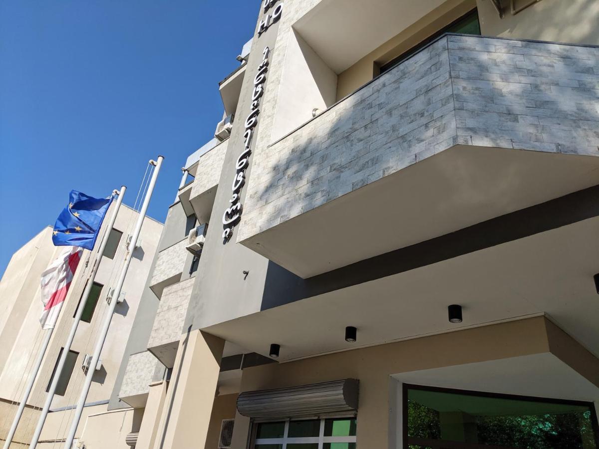 Continental Hotel Kutaisi Exterior photo